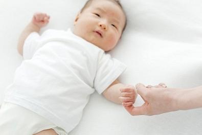 新生兒會出現(xiàn)的9種“異?！鼻闆r