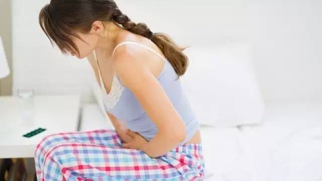 女人痛經(jīng)可用灸療緩解
