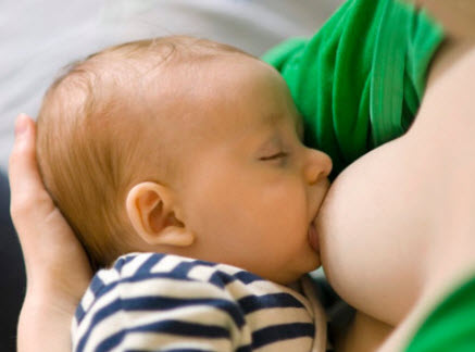 長期母乳喂養(yǎng)對母子不利