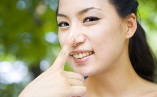 鼻子堵塞 鼻子不通氣是怎么回事