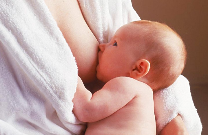 上班媽媽母乳喂養(yǎng)技巧 提高孩子免疫