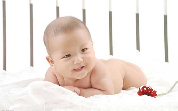 寶寶發(fā)燒怎么應(yīng)對(duì) 家長(zhǎng)不能“手忙腳亂”