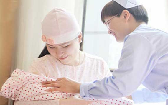 初秋產(chǎn)婦坐月子 新媽媽如何輕松度過(guò)月子期