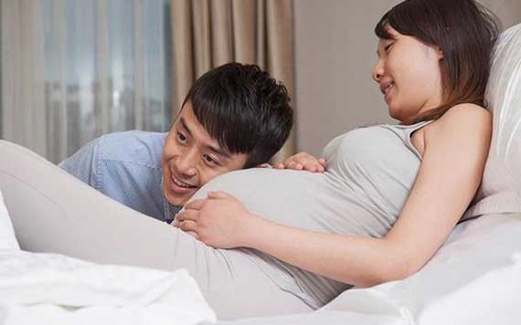 怎么讓準(zhǔn)爸爸與胎寶寶建立親密關(guān)系