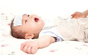 嬰幼兒發(fā)燒退熱指南：如何用藥與退熱？