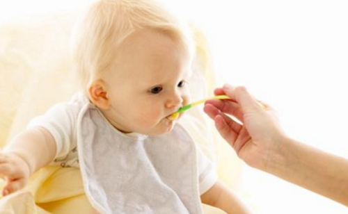 不同階段的嬰幼兒，如何正確補(bǔ)鈣？